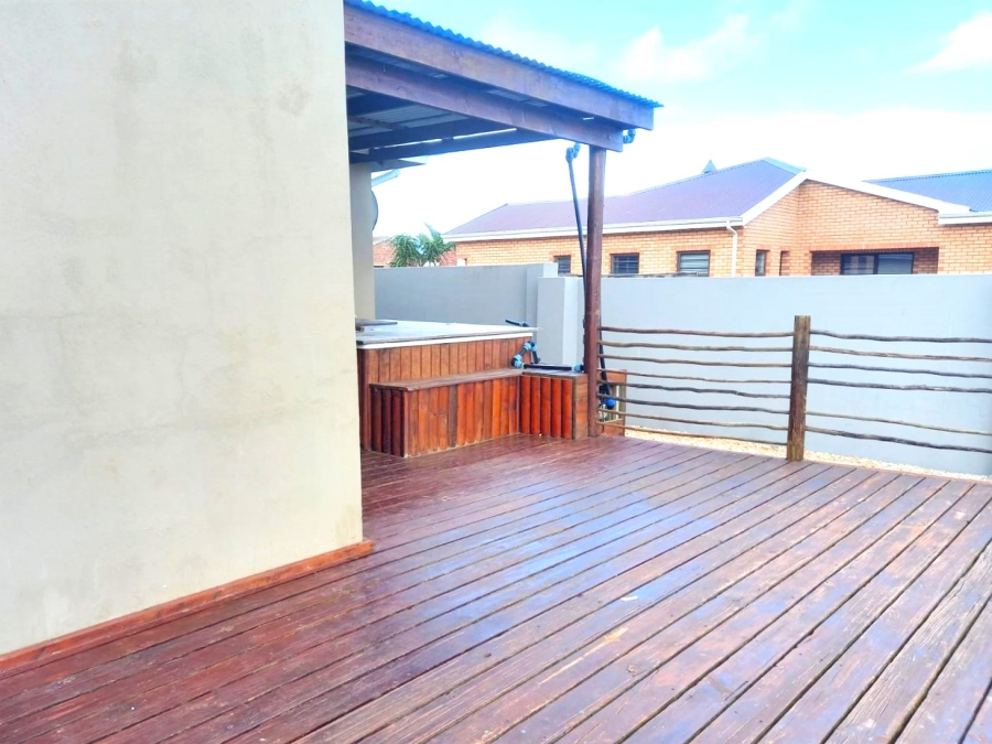 4 Bedroom Property for Sale in Noorsekloof Eastern Cape